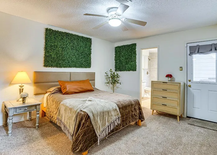 Holiday home 4 Mi To At&t Stadium: Worth Townhome! Fort Worth