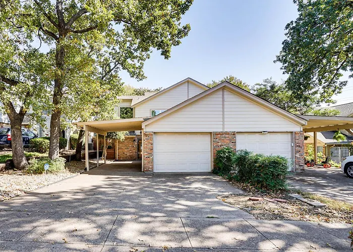 Holiday home 4 Mi To At&t Stadium: Worth Townhome! Fort Worth