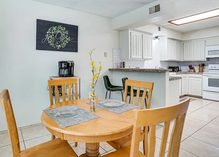 4 Mi To At&t Stadium: Worth Townhome! * Fort Worth
