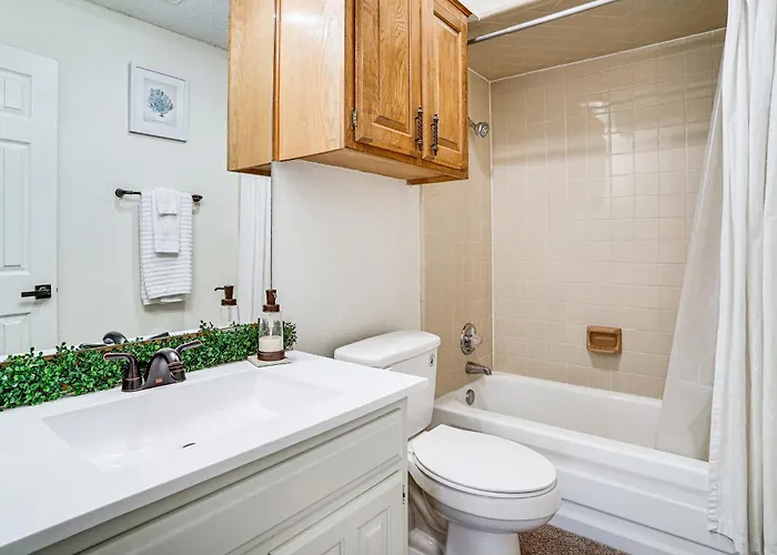 4 Mi To At&t Stadium: Worth Townhome! Holiday home *